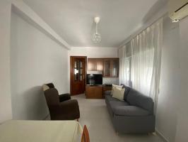 JUNTO A CHIMENEÓN - PISO ALQUILER AMUEBLADO PARA CURSO ESCOLAR - 3 DORMITORIOS - MUEBLES A ESTRENAR - 600 € MES photo 0
