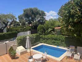 Villa En venta en Eurosol, Benicasim photo 0