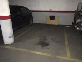 Plaza de parking en venta en Collblanc photo 0