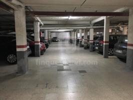 Plaza de parking en venta a Sants photo 0