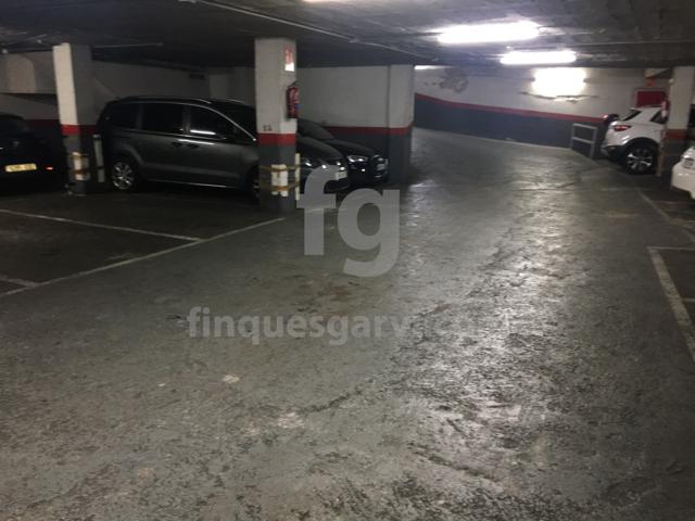 Plaza de parking en alquiler en Collblanc photo 0