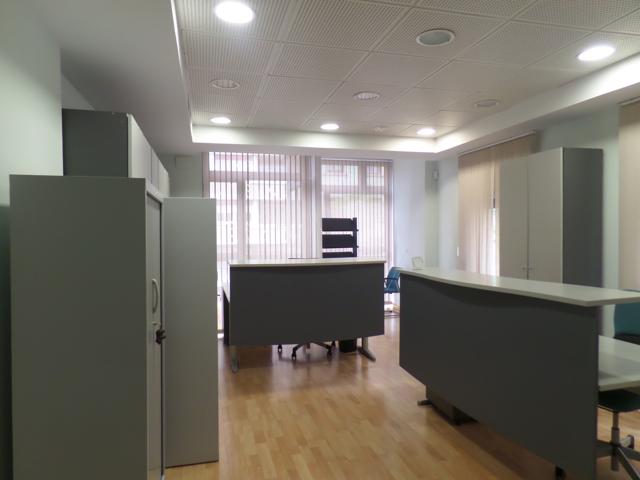 Oficina en alquiler en Les Corts-Maternitat photo 0