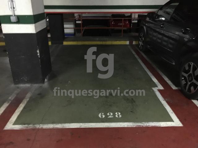 Plaza de parking en alquiler en Collblanc photo 0