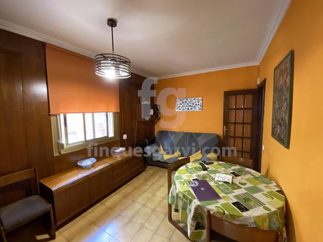 Piso en venta a Sants-Badal photo 0
