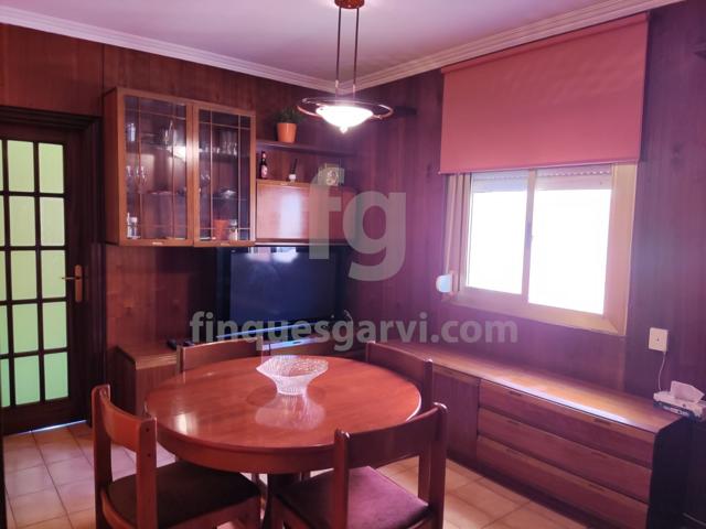 Piso en venta a Sants-Badal photo 0