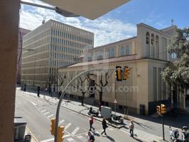 Piso en venta en Sants photo 0