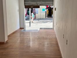 Local en venta en Collblanc photo 0