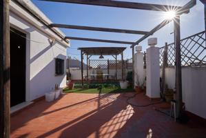 ESPECTACULAR CASA EN BENETUSSER photo 0