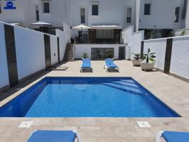 ESPECTACULAR CHALET EN LA PLAYA LA BARROSA photo 0
