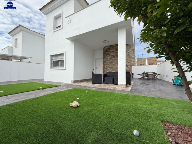 CHALET ADOSADO EN RESIDENCIAL MOLINO VIEJO photo 0