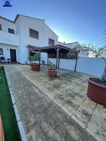 ADOSADO EN AVENIDA DIPUTACIÓN CON CARBONEROS photo 0