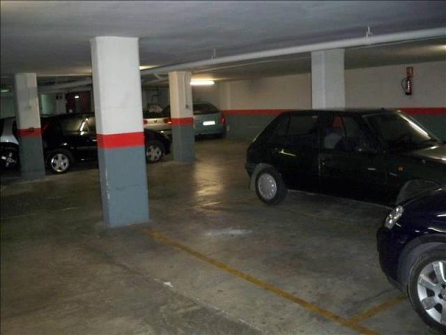 PLAZA GARAJE ÚNICAMENTE PARA COCHE PEQUEÑO O MOTO. photo 0