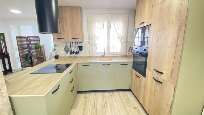 VIVIENDA CON REFORMA INTEGRAL CON GARAJE Y TERRAZA EXTERIOR photo 0