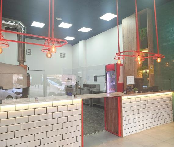 TRASPASAMOS PIZZERIA en PLENO FUNCIONAMIENTO!! photo 0