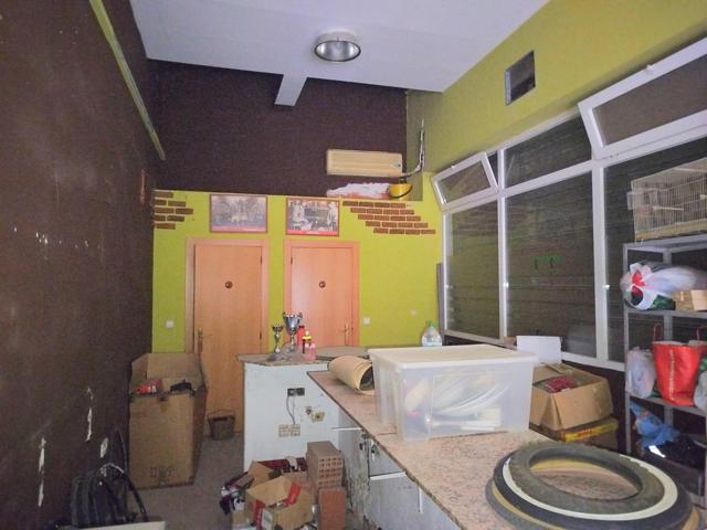 ALQUILAMOS BAJO ESQUINERO! IDEAL CAFETERIAS - ALMACENES - DESTINOS VARIOS photo 0