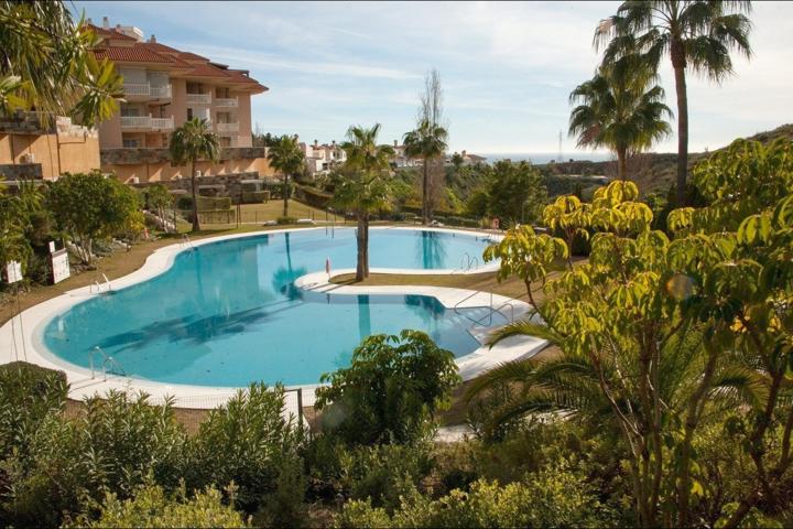ALQUILER DE PRECIOSO ÁTICO CON TERRAZA DE 100 M2 Y GARAJE EN EL HIGUERON- FUENGIROLA photo 0