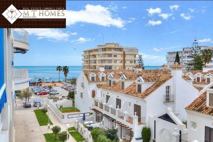 FANTÁSTICA CASA EN URBANIZACIÓN CON PISCINA JUNTO AL MAR EN FUENGIROLA photo 0