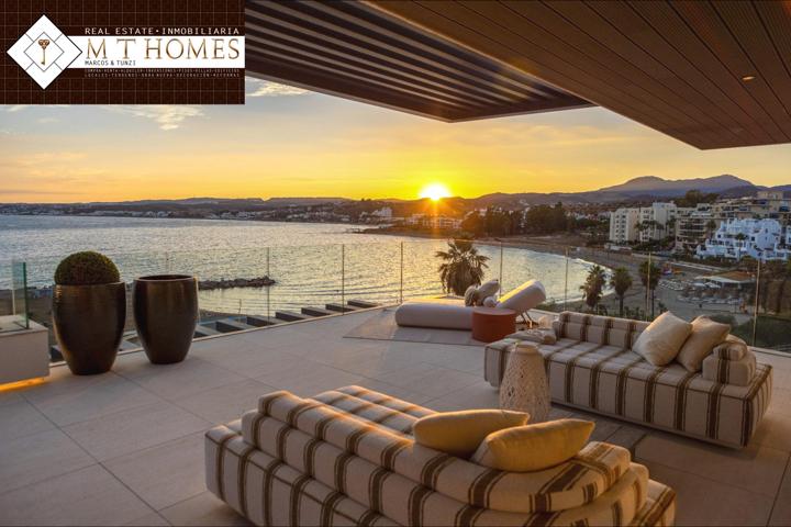 Piso En venta en Puerto De Estepona, Estepona photo 0