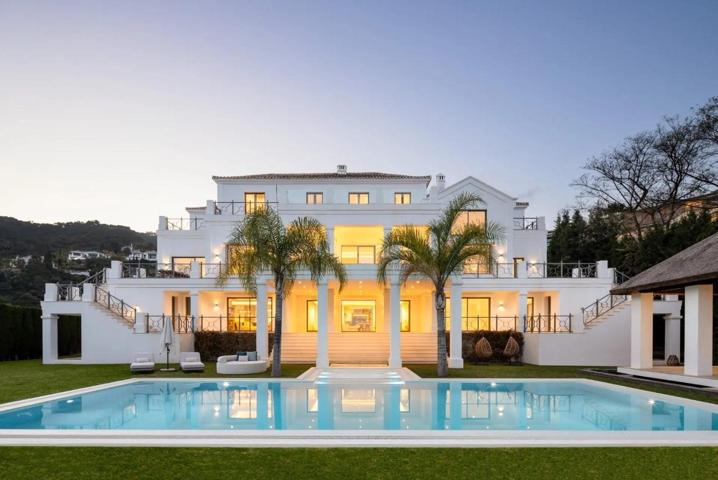 STUNNING CONTEMPORARY-ANDALUSIAN MANSION IN BENAHAVÍS photo 0