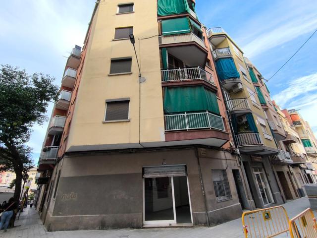 Planta Baja En venta en Pubilla Cases, Hospitalet De Llobregat photo 0