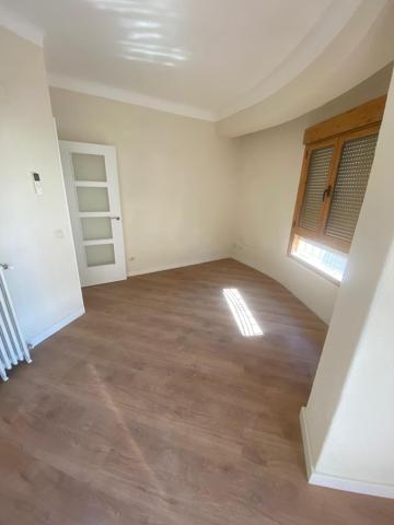 Piso Totalmente Reformado a Estrenar en Épila, Ideal para Vivir con Comodidades de Ciudad photo 0