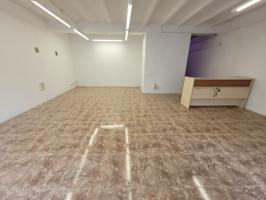 Amplio Local Comercial en el Corazón de Tarazona photo 0