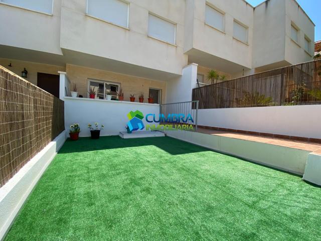 ADOSADO EN URBANIZACIÓN TORREGUIL photo 0