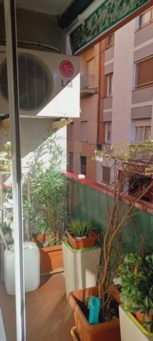 Piso en venta en Barcelona de 82 m2 photo 0