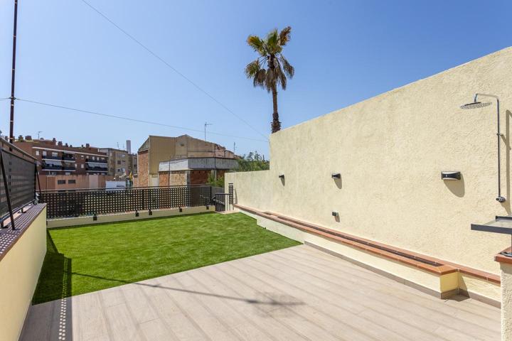 Casa - Chalet en venta en Barcelona de 144 m2 photo 0