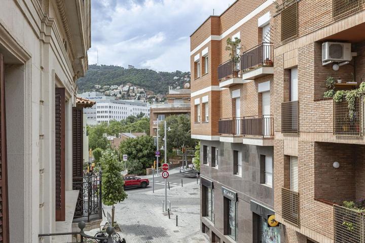 Piso en venta en Barcelona de 75 m2 photo 0