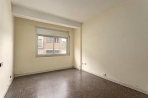 Piso en venta en Barcelona de 78 m2 photo 0