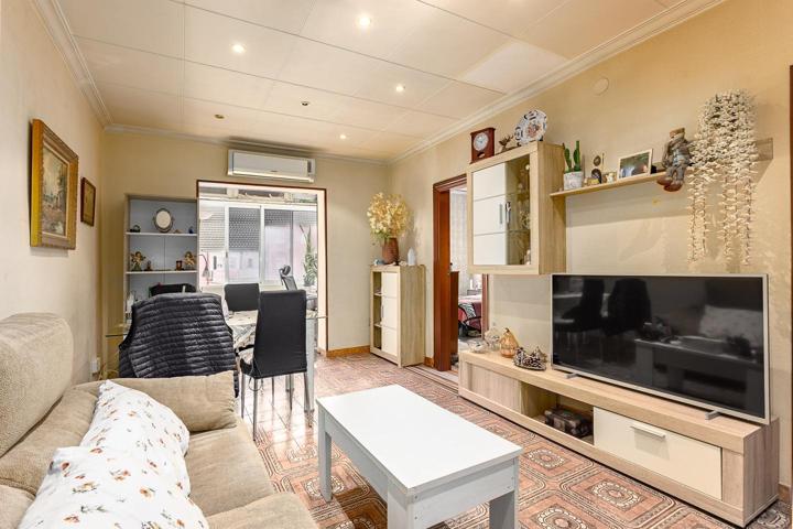 Piso en venta en Barcelona de 79 m2 photo 0