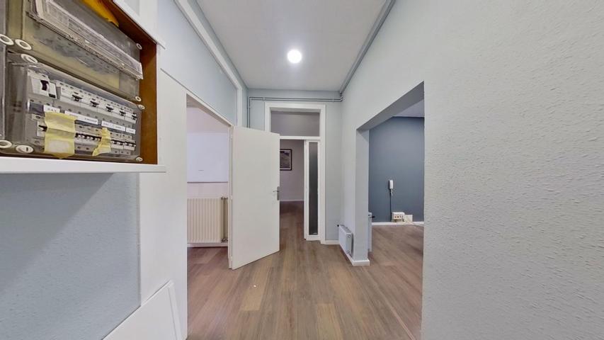 Oficina en alquiler en Barcelona de 151 m2 photo 0