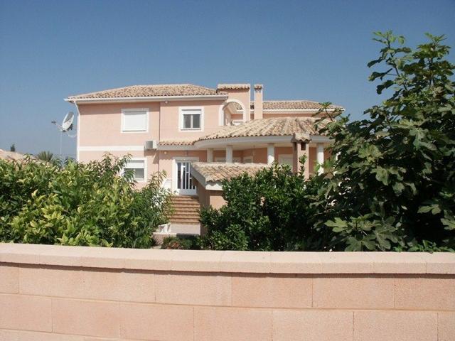 Villa En venta en San Fulgencio photo 0