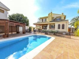 Villa En venta en Orihuela photo 0