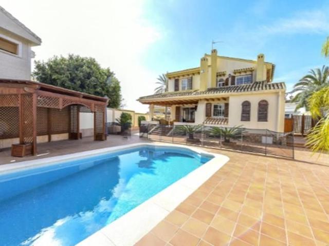 Villa En venta en Orihuela photo 0