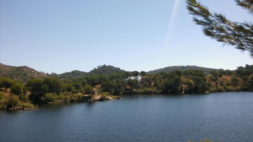 SE VENDE PARCELA URBANA EN LAS JARAS A ORILLA DEL LAGO photo 0