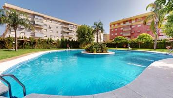 GRAN OPORTUNIDAD EN ZONA ARROYO DEL MORO, VIVIENDA CON PISCINA COMUNITARIA, DE 3 DORMITORIOS, 2 BAÑOS, TERRAZA, COCHERA y TRASTERO. photo 0
