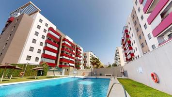 MAGNIFICA VIVIENDA DE TRES DORMITOIRIOS, AMPLIO SALON, 3 DORMITORIOS, 2 BAÑOS, PISCINA, GARAJE y TRASTERO photo 0