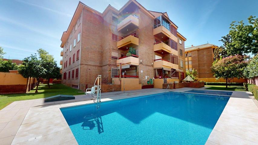MAGNIFICA VIVIENDA SITUADA EN ESCULTOR FDEZ. MARQUEZ. CON 5 DORMITORIOS, 2 TERRAZAS, 3 BAÑOS, COCINA CON TERRAZA LAVADERO y AMPLIA COCHERA CON TRASTERO photo 0