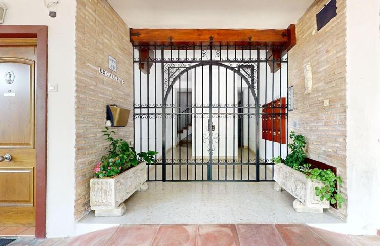 Piso exterior en Santa Marina, reformado, 3 habitaciones y trastero, ¡listo para entrar a vivir!. photo 0