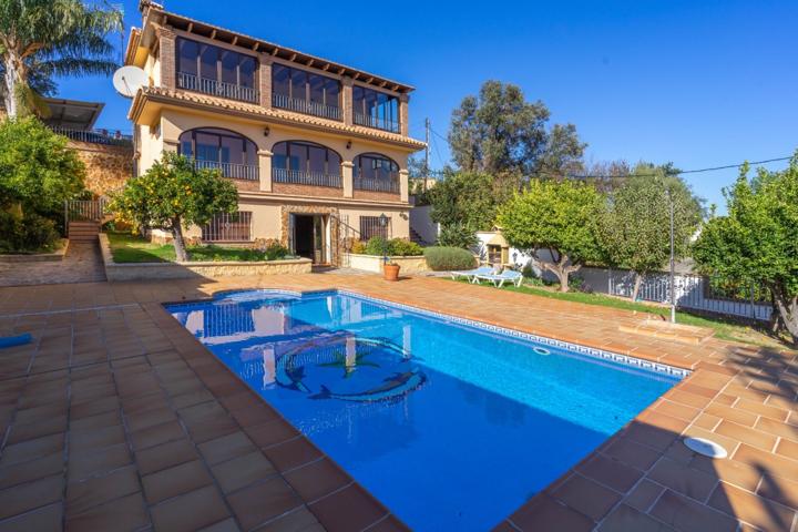 CHALET EN ZONA RURAL CON PISCINA Y BARBACOA. ESPECTACULARES VISTAS photo 0