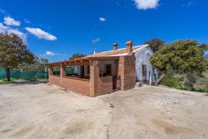 CASA RÚSTICA EN LOS MONTES DE MÁLAGA CON 150000 M2 DE TERRENO photo 0