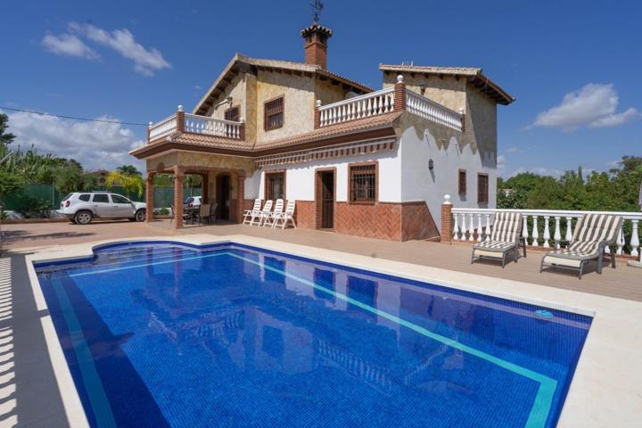 CHALET CON DOS VIVIENDAS, PISCINA Y BARBACOA photo 0