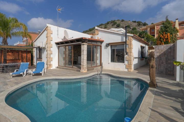 CHALET CON CON PISCINA Y ESPECTALARES VISTAS photo 0