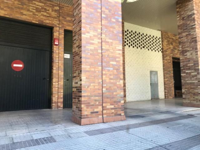 Local comercial en alquiler en Ronda Norte - San Roque photo 0
