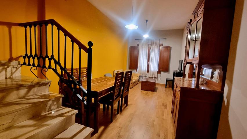 SE ALQUILA BONITO PISO ZONA CENTRO photo 0