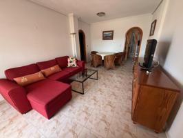 Orihuela Costa vivienda de 2 dormitorios, 1 baño, plaza de parking, piscina comunitaria photo 0