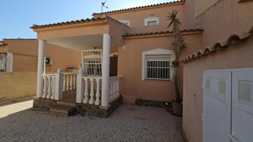 Chalet en venta en Ciudad Quesada photo 0