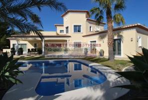 Unifamiliar En venta en Playa, Benissa photo 0